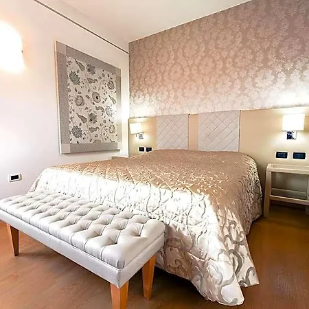 Hotel Enoteca Miramonti